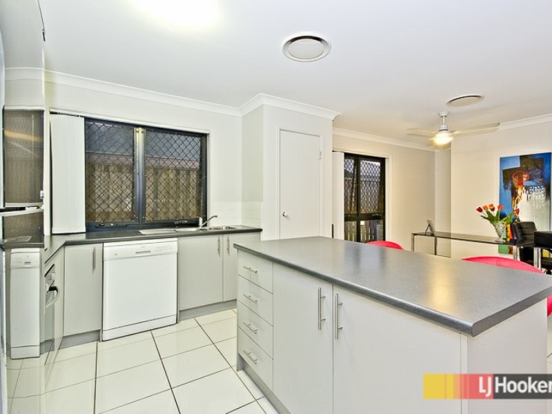 56 Merimbula Crescent, Fitzgibbon QLD 4018