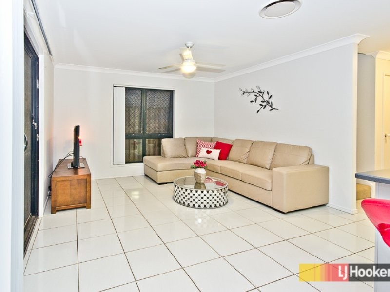 56 Merimbula Crescent, Fitzgibbon QLD 4018