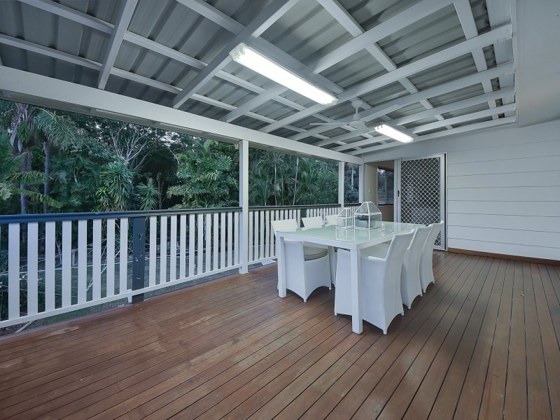 33 Bowen Avenue, Albany Creek QLD 4035