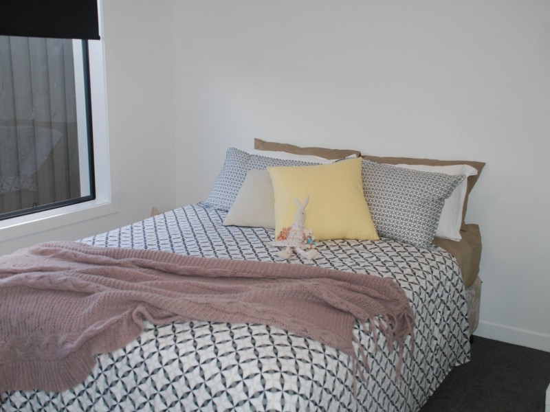 1 Pinnibar Street, Bridgeman Downs QLD 4035