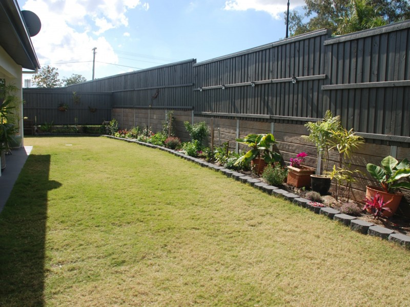 1 Pinnibar Street, Bridgeman Downs QLD 4035