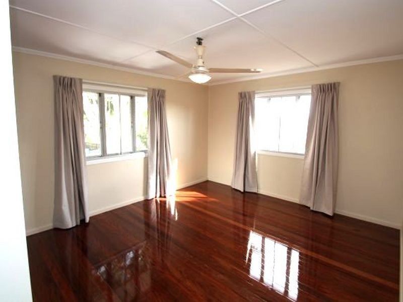 27 Parkmore Street, Boondall QLD 4034