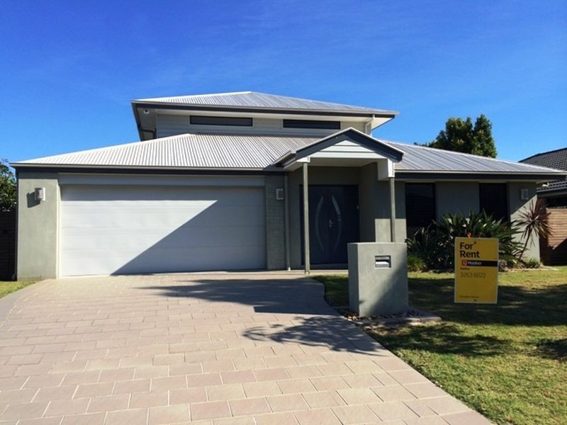 18 Petrie Crescent, Aspley QLD 4034