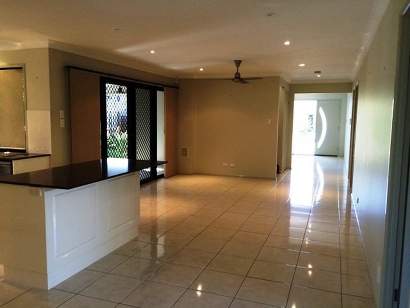 18 Petrie Crescent, Aspley QLD 4034