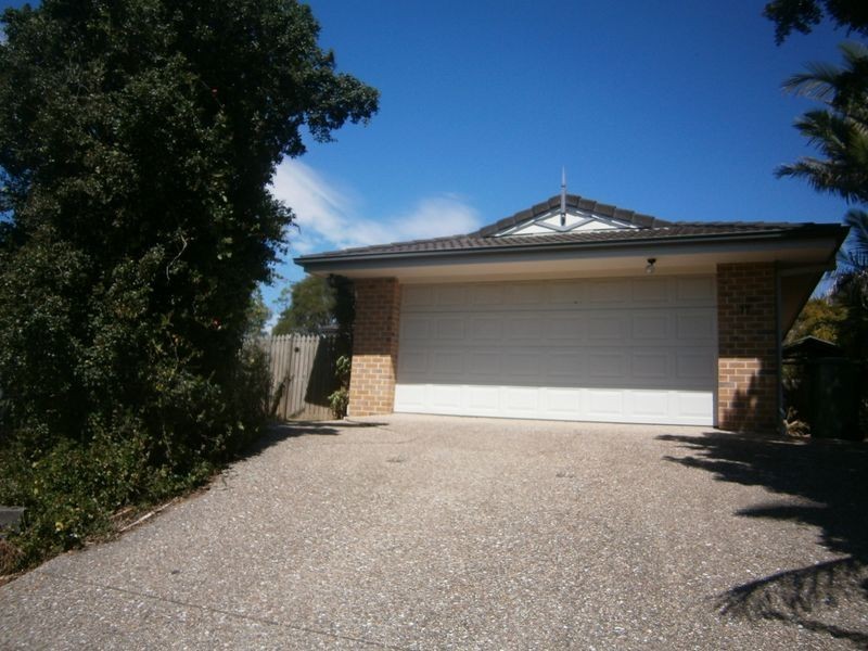 17 Saraband Drive, Eatons Hill QLD 4037