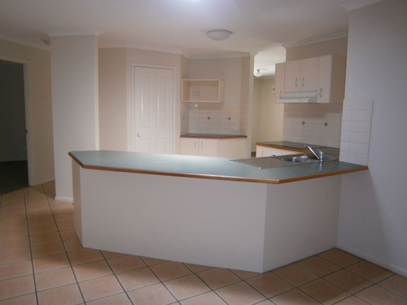 17 Saraband Drive, Eatons Hill QLD 4037