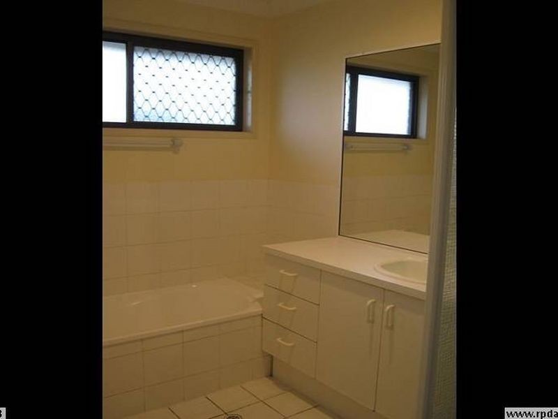 8 Heylor Court, Bracken Ridge QLD 4017