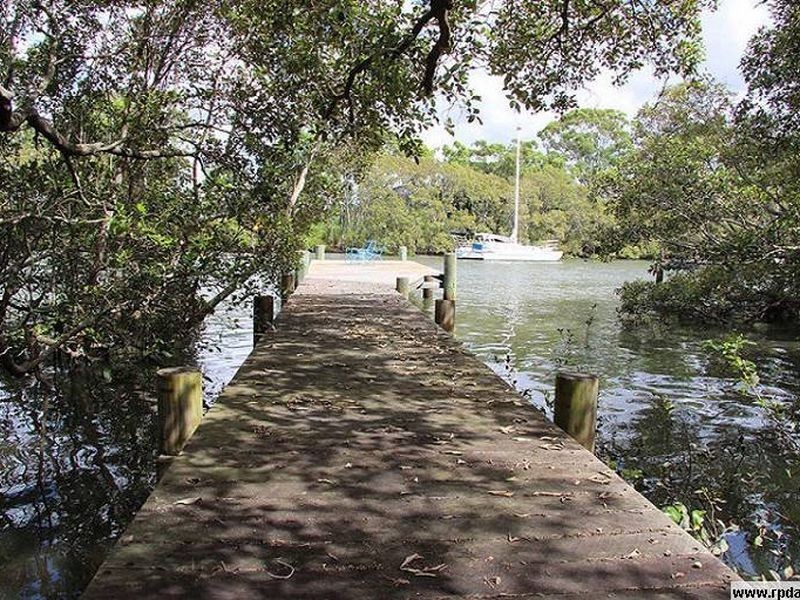 34 Wharf Street, Shorncliffe QLD 4017