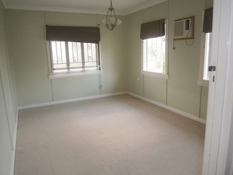 34 Wharf Street, Shorncliffe QLD 4017