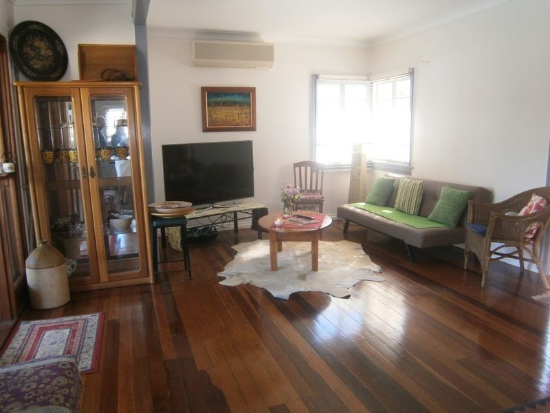 34 Wharf Street, Shorncliffe QLD 4017