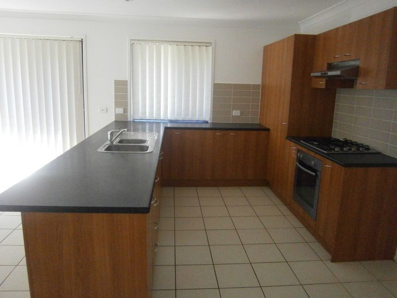 12 Violet St, Kallangur QLD 4503