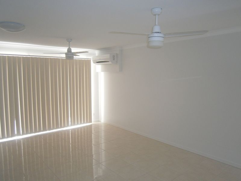 142 Carselgrove Avenue, Fitzgibbon QLD 4018