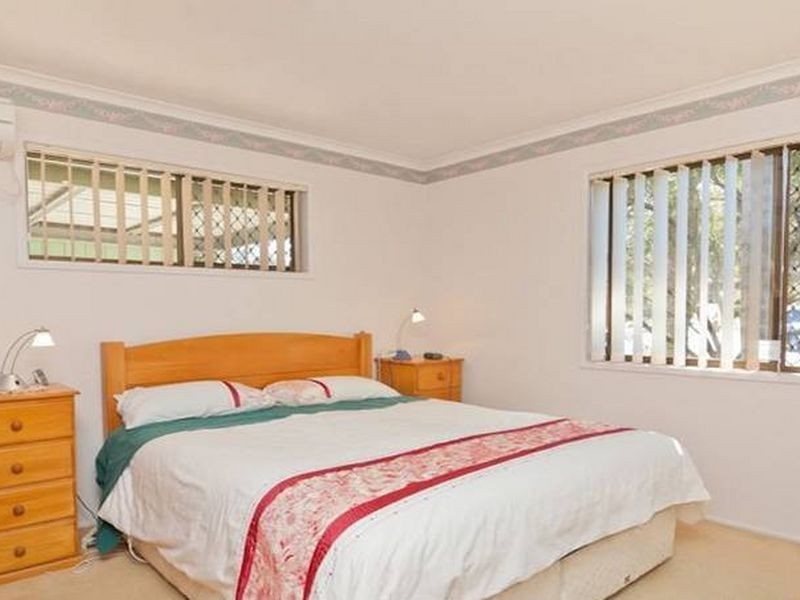 25 Oleron Terrace, Petrie QLD 4502