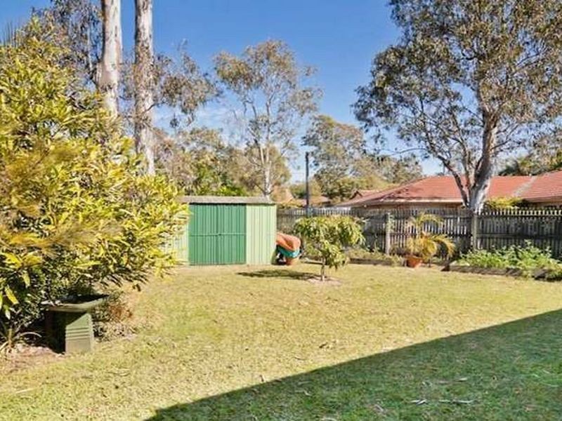 25 Oleron Terrace, Petrie QLD 4502