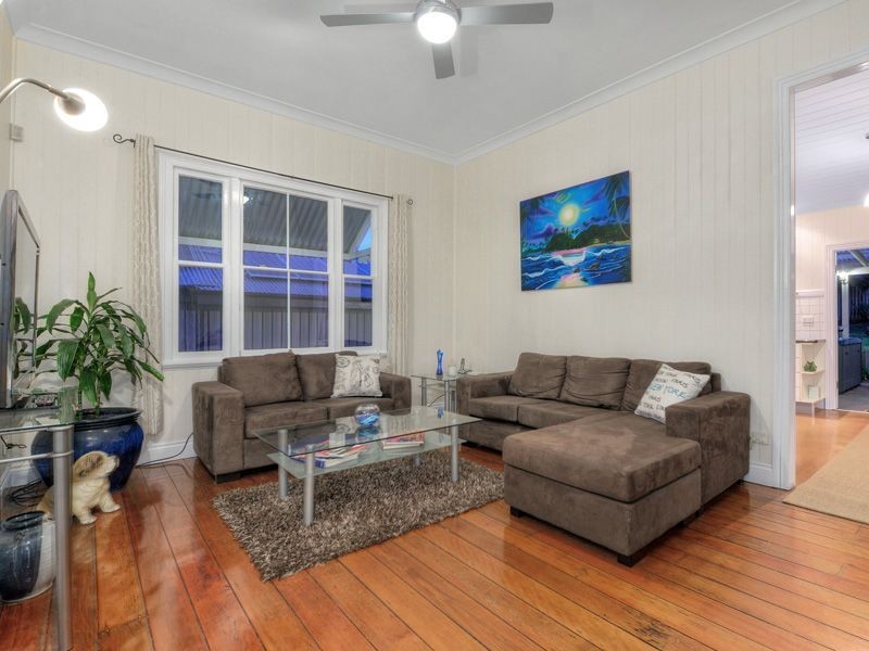 2 Lower Clifton Terrace, Red Hill QLD 4059