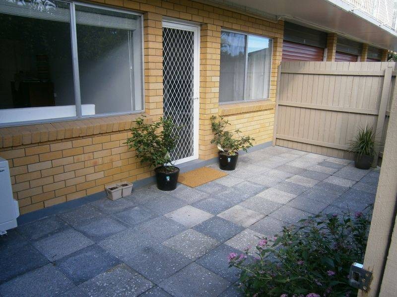 2/33 Victoria Terrace, Gordon Park QLD 4031