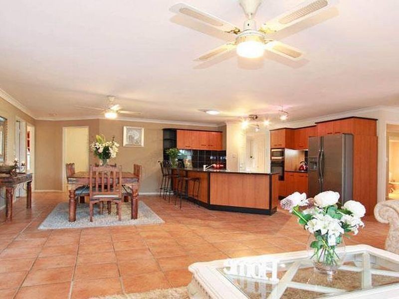 66 Whipbird Place, Aspley QLD 4034