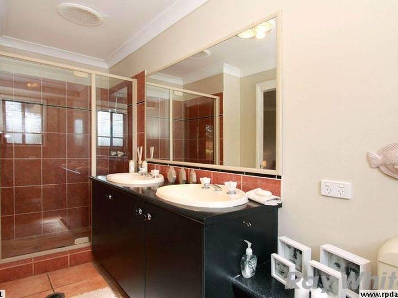 66 Whipbird Place, Aspley QLD 4034