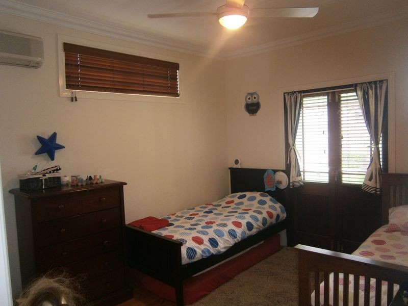 5 Shackleton Street, Kedron QLD 4031