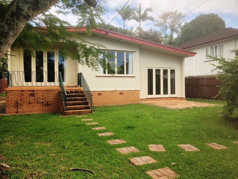 15 Caronga Street, Wavell Heights QLD 4012