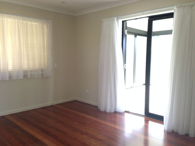 9 Graymond Street, Chermside West QLD 4032