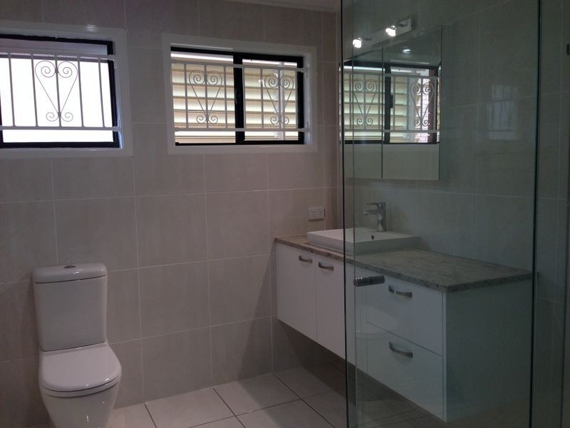 9 Graymond Street, Chermside West QLD 4032