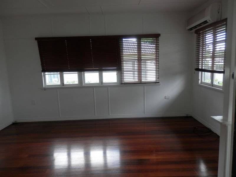 216 Hamilton Road, Wavell Heights QLD 4012