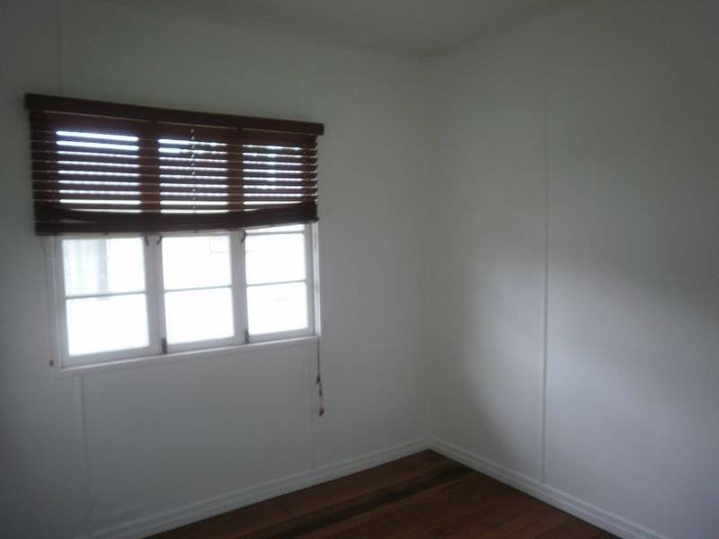 216 Hamilton Road, Wavell Heights QLD 4012