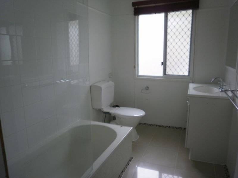 216 Hamilton Road, Wavell Heights QLD 4012