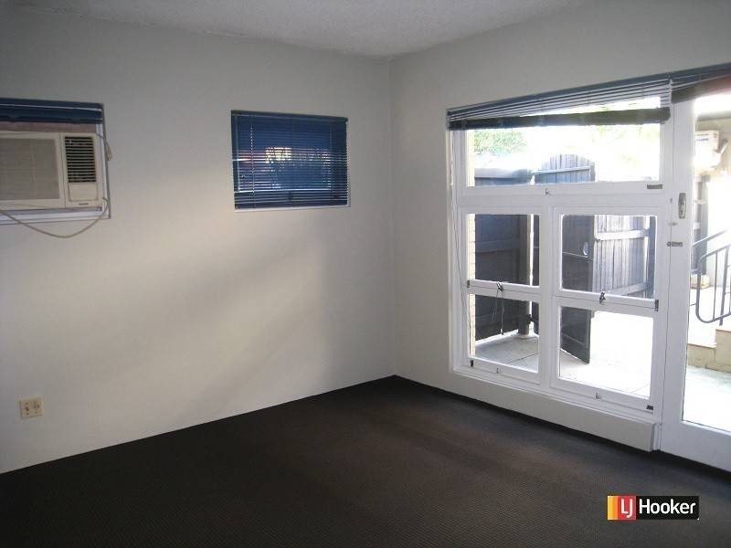 Unit 4/264 Kingsford Smith Drive, Hamilton QLD 4007