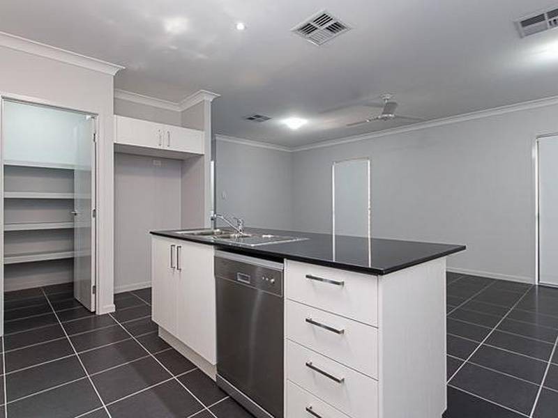 8 Walter Street, Virginia QLD 4014