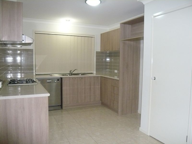 6 Diamantina Crescent, Fitzgibbon QLD 4018