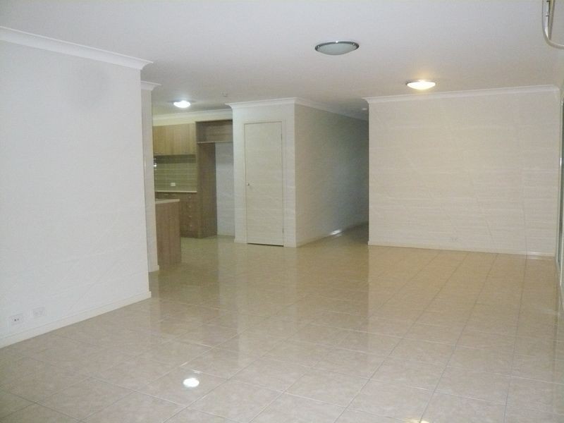 6 Diamantina Crescent, Fitzgibbon QLD 4018