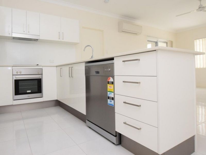 2/28 Church Road, Zillmere QLD 4034