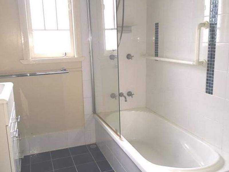 11 Burralong Street, Deagon QLD 4017