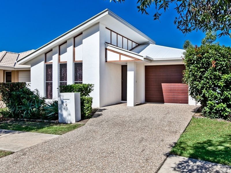 9 Carnarvon Court, Fitzgibbon QLD 4018