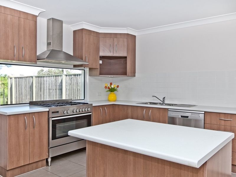 9 Carnarvon Court, Fitzgibbon QLD 4018