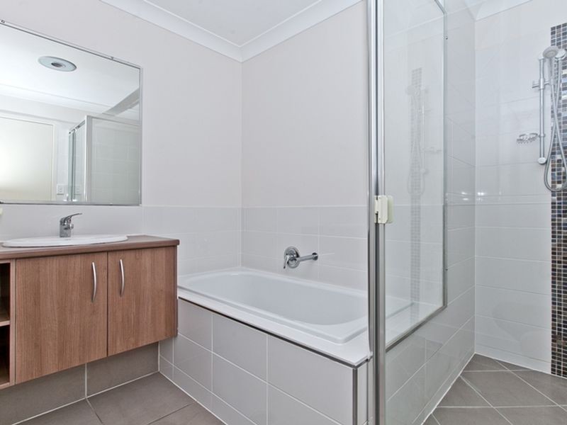 9 Carnarvon Court, Fitzgibbon QLD 4018