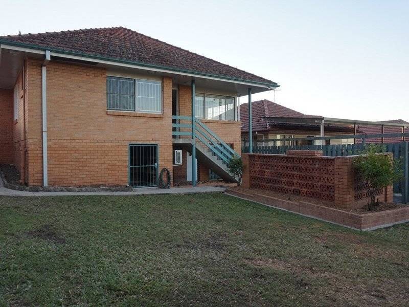 101 Spence Road, Wavell Heights QLD 4012