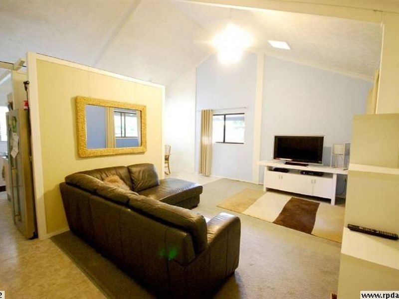 32 Ashley Road, Chermside West QLD 4032