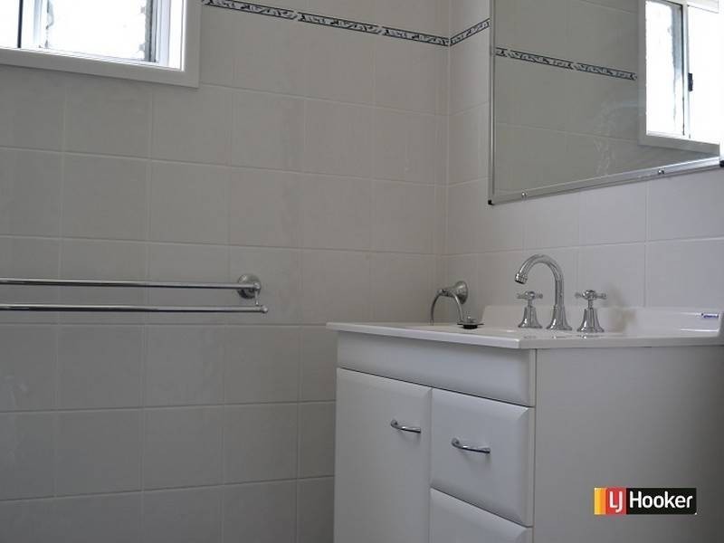 28 Curwen Terrace, Chermside QLD 4032