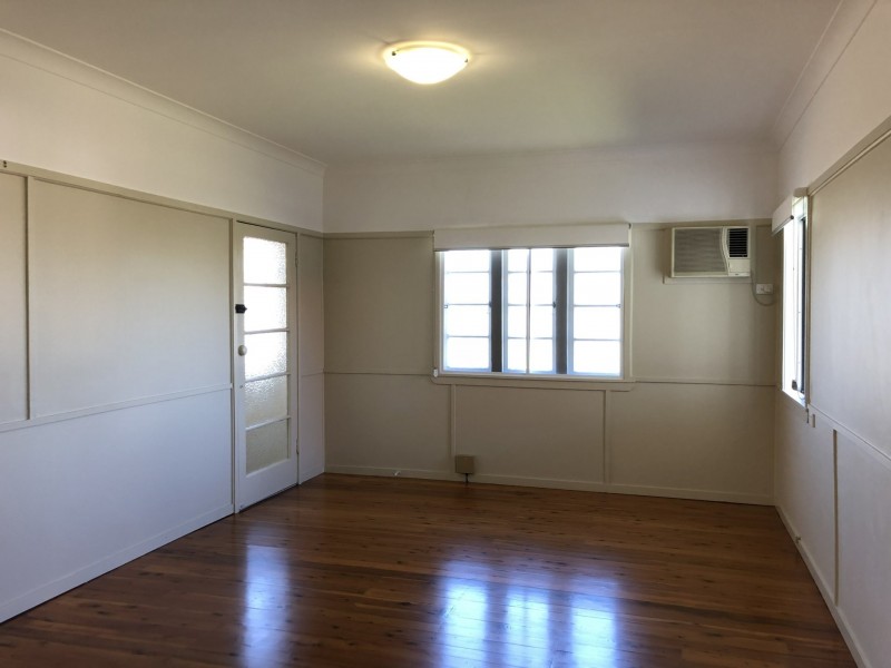 8 Binkar Street, Chermside QLD 4032