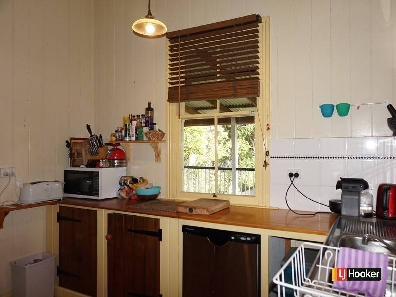 30 Nudgee Road, Hamilton QLD 4007