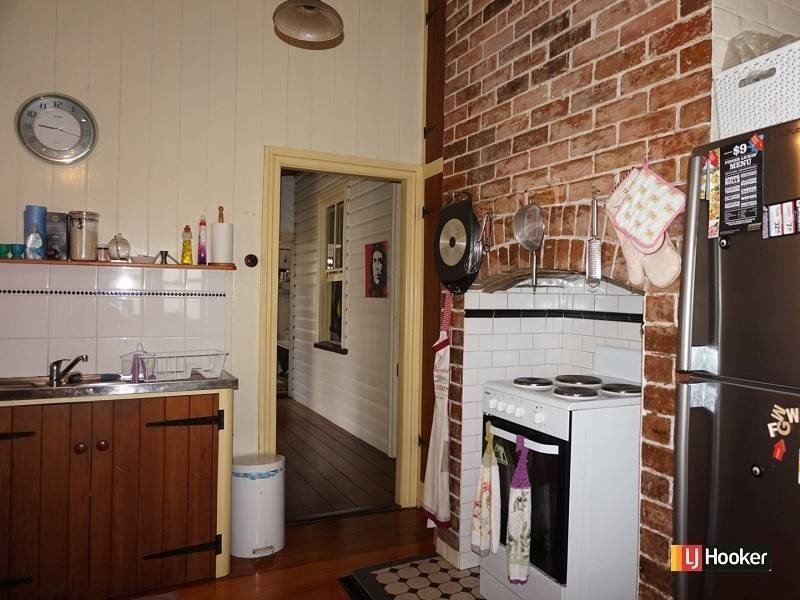 30 Nudgee Road, Hamilton QLD 4007