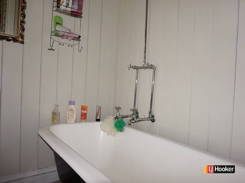 30 Nudgee Road, Hamilton QLD 4007