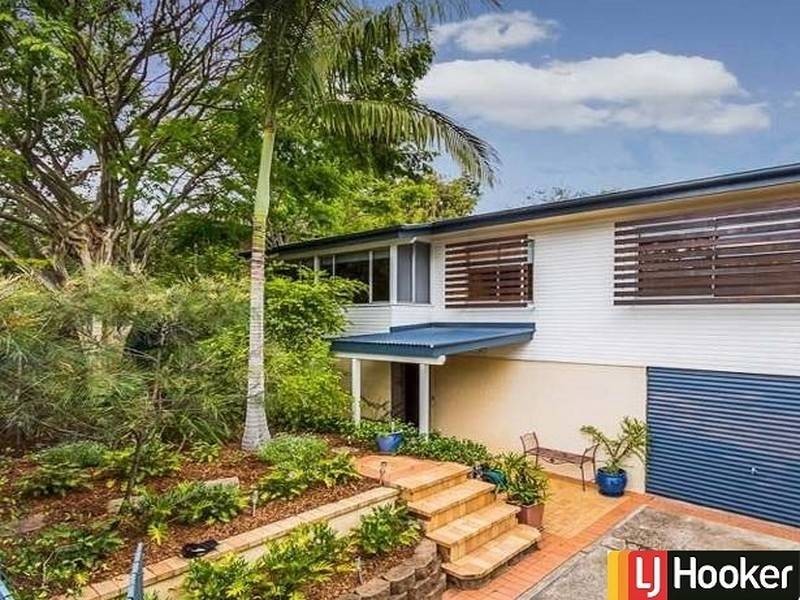 239 Patricks Road, Ferny Hills QLD 4055
