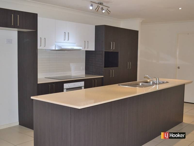 4 Sackville Close, Fitzgibbon QLD 4018