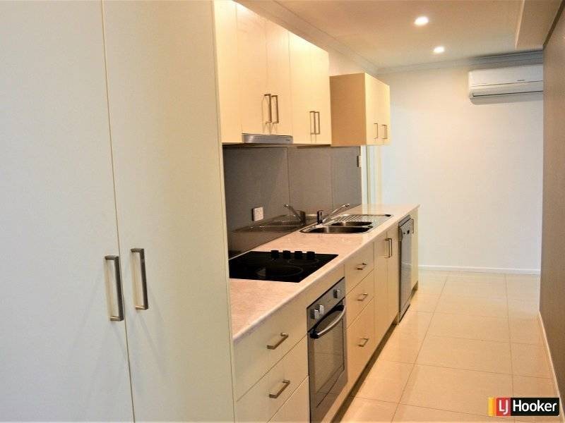 100B Hoskins Street, Sandgate QLD 4017