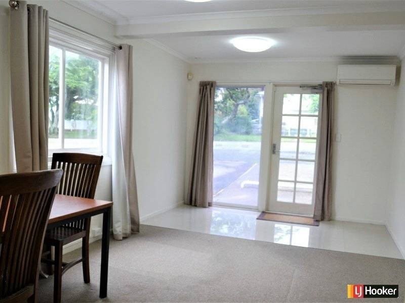 100B Hoskins Street, Sandgate QLD 4017