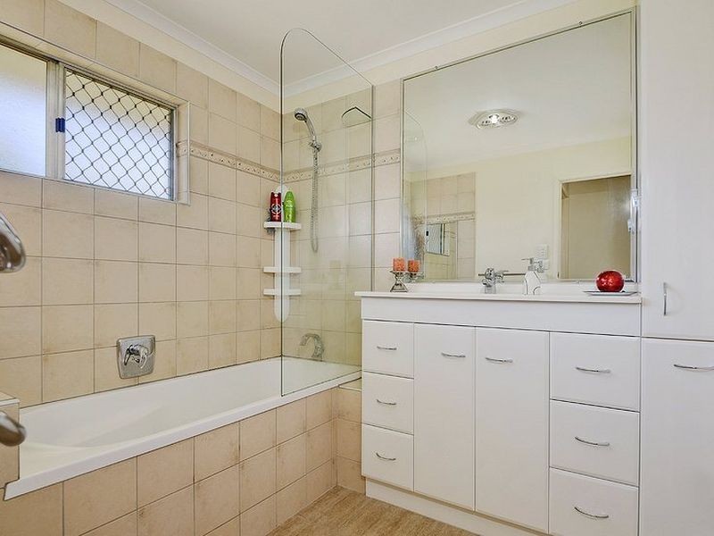 17 Maurice Street, Kallangur QLD 4503